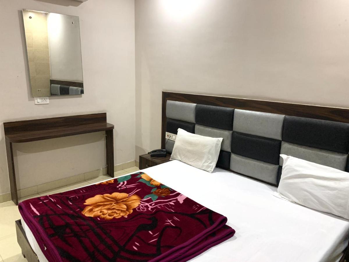 Hotel Sukhman Residency Amritsar Exterior foto