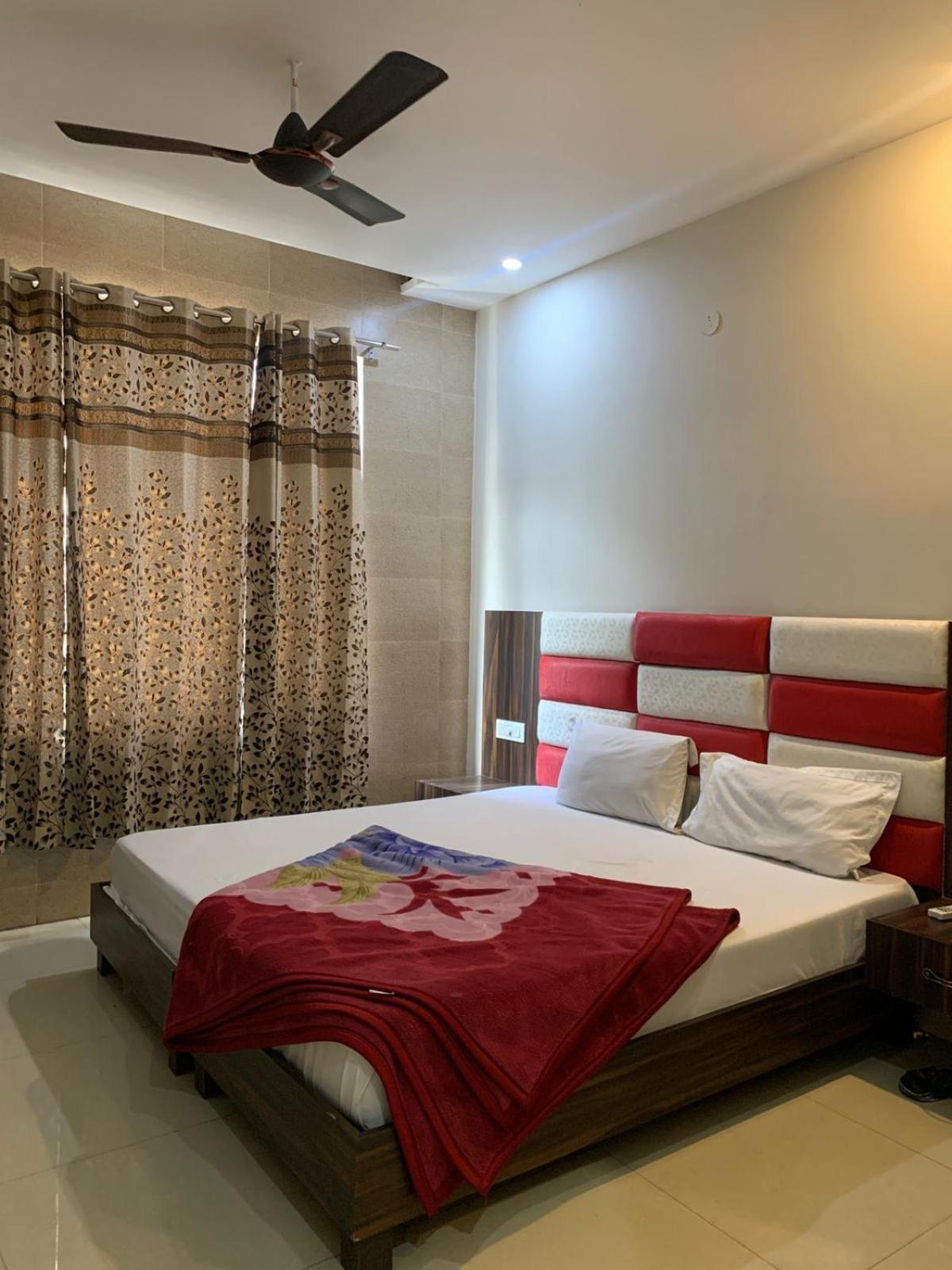 Hotel Sukhman Residency Amritsar Zimmer foto